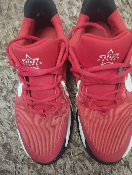 Маратонки Nike 40 номер