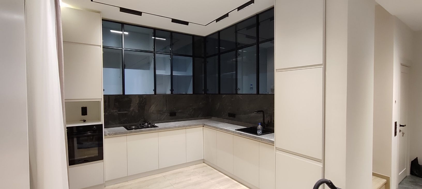 Buyurtma asosida mebel yasab beramiz
