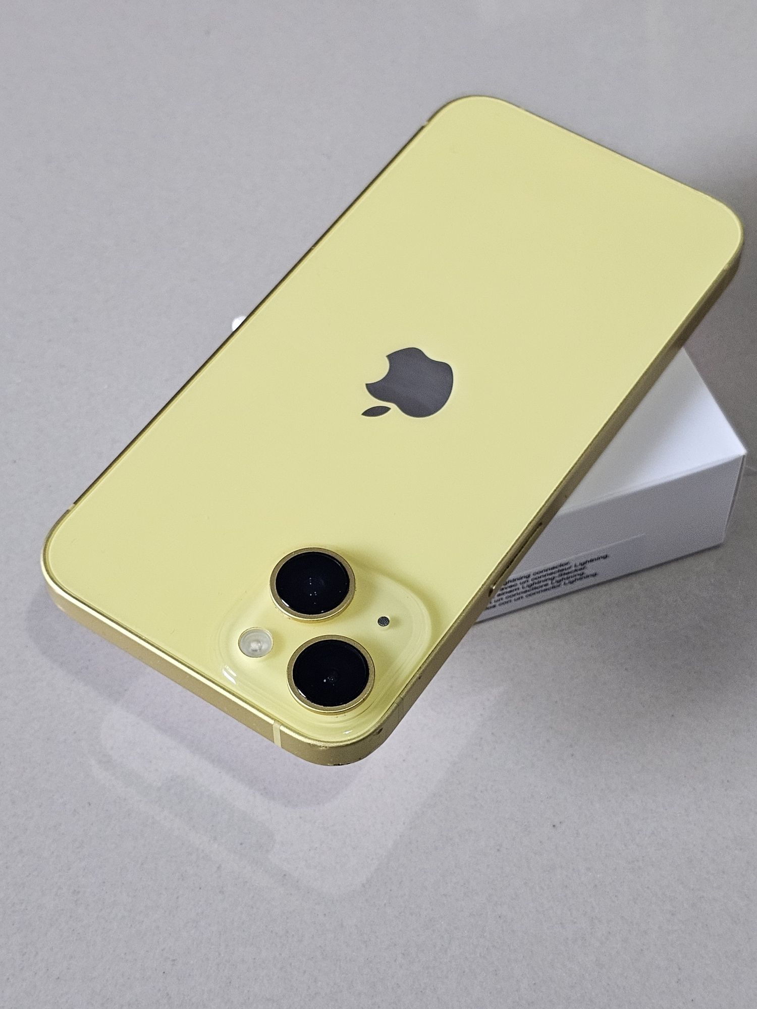 Iphone 14, Yellow, 128gb, 94% sănătate baterie, liber de retea