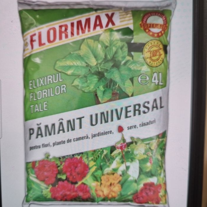 Pamant flori 4L =5 lei, 10L =10 lei, 20L 18 lei