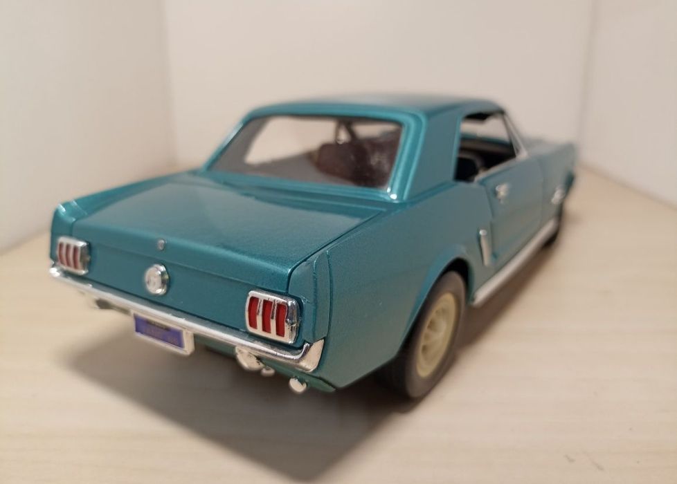 Ford Mustang 1965 mira 1 18
Scara 1/18
MIRA 

Pozele reflectă realitat