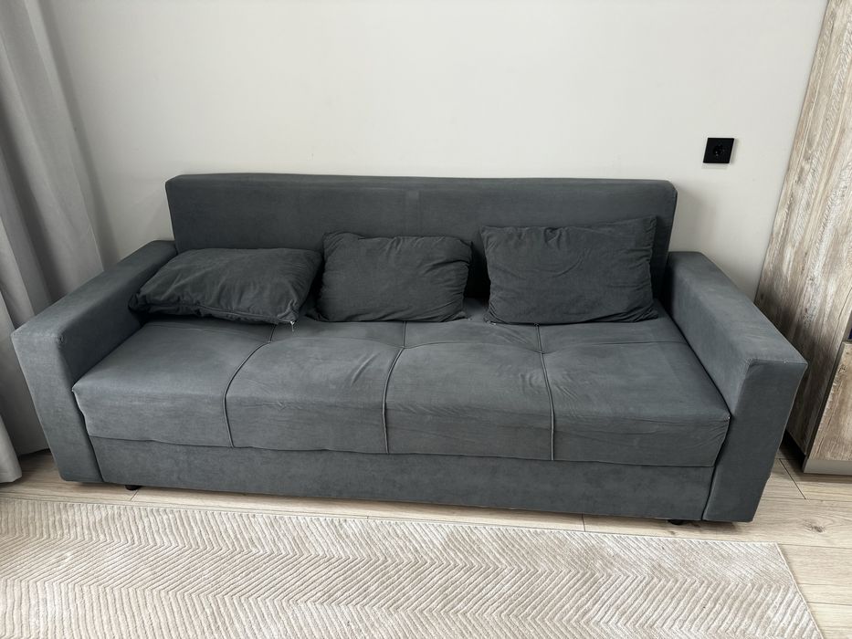 Продам диван в хорошем состояний. Срочно