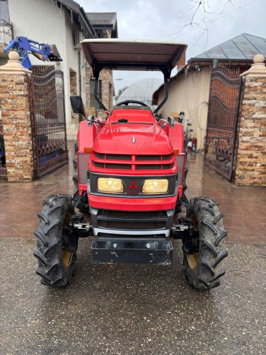 Tractor japonez Mitsubishi Mt 271 IMPECABIL pentru pretențioși
