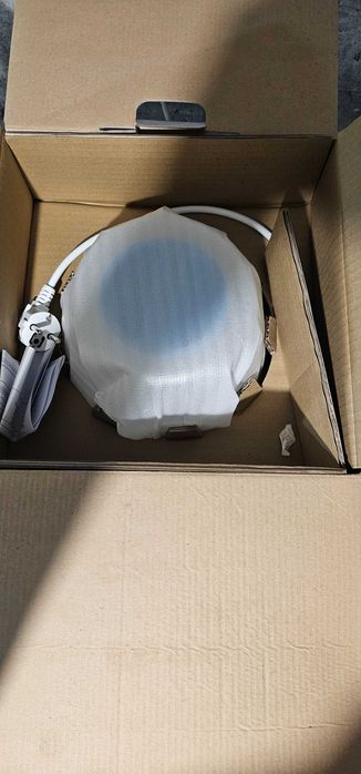 Sterilizator electric cu aburi