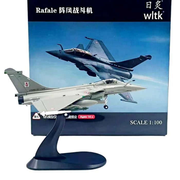 Macheta avion metalica Dassault Rafale B Nato scara 1:100