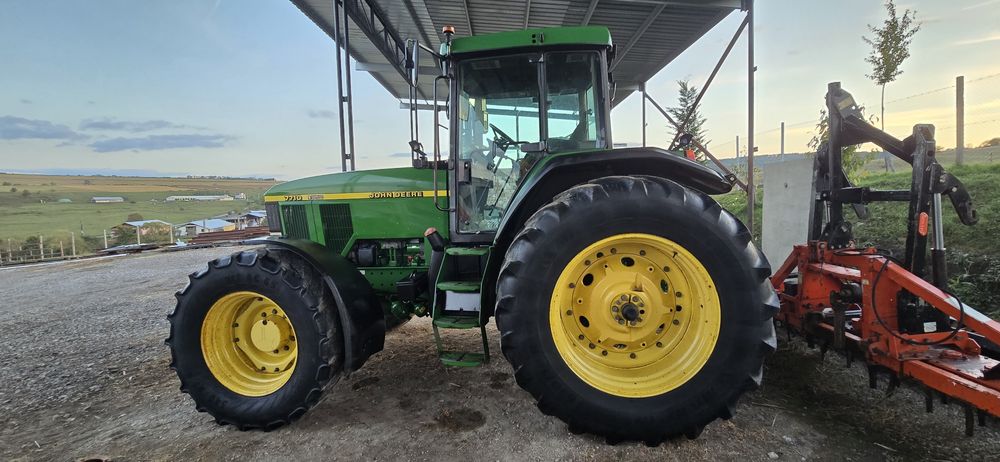 Tractor John deere 7710 . Ca 7810