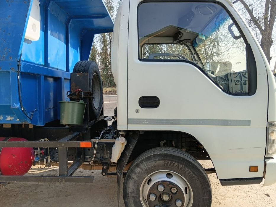 СРОЧНО ПРОДАЁТСЯ !!! Продаётся  заводской самосвал ИСУЗУ NQR (газ)/Sam