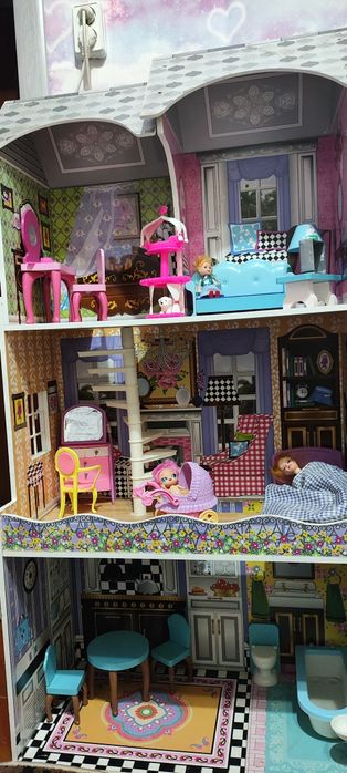 Кукольный  домик