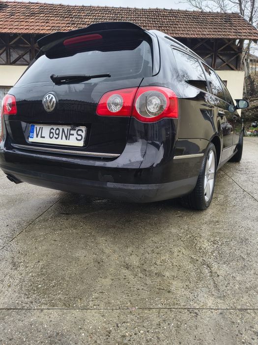 Vând Volkswagen Passat