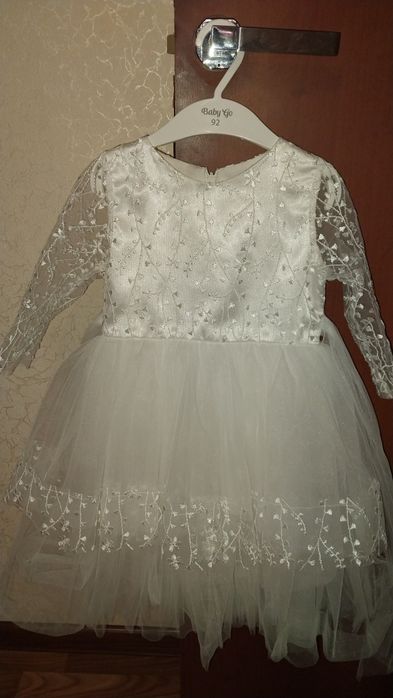 Продам три платья для девочки по цене одного!