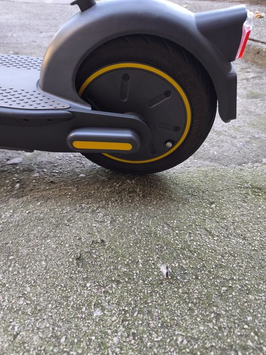 Trotineta electrica autonomie 65km max 25km/h Ninebot Max G30 E Gen 2
