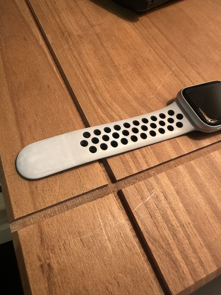 Apple Watch SE 2020 40mm Nike+ Смарт Часовник