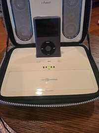 iPod classic 160 de GB plus dox station cu boxe încorporate