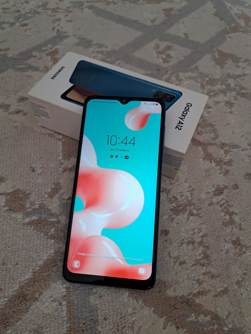 Продаю Samsung galaxy a12