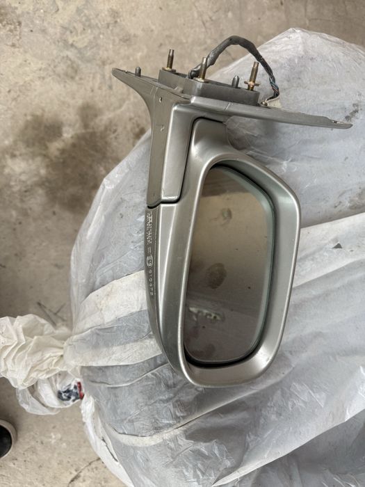 Продам правое боковое зеркало на TOYOTA CAMRY 30 европеец, в оригинале