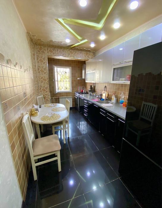 Срочно продается 3х комнатная квартира Паркентский рынок