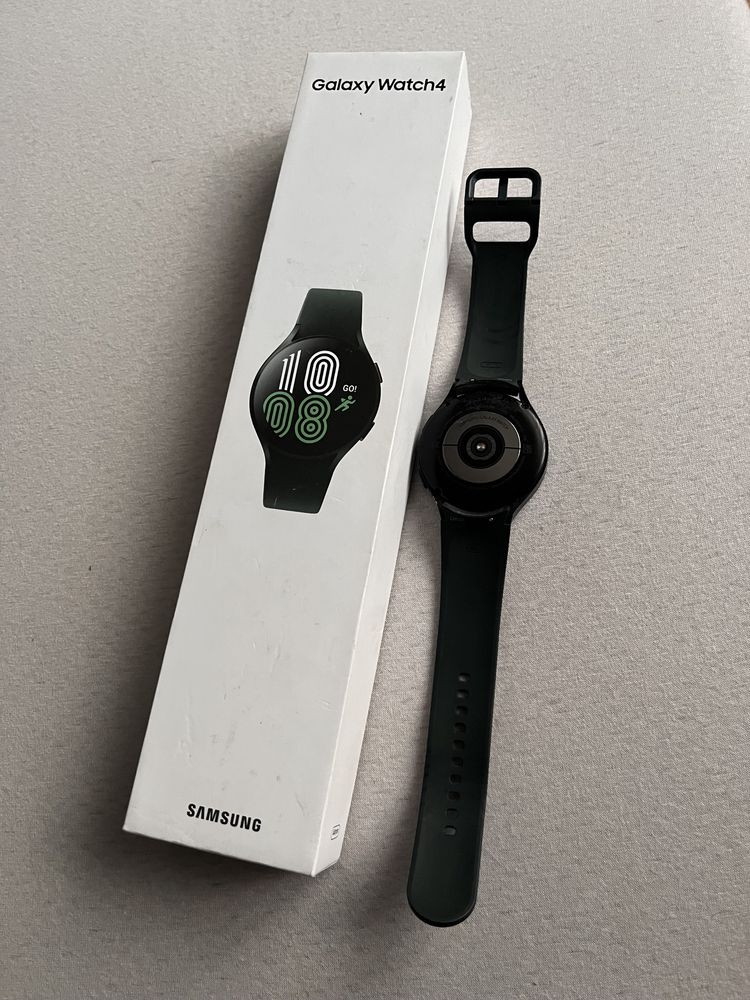Samsung galaxy watch 4 green