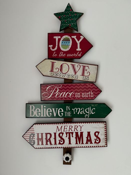 Bradut si decorațiuni de Crăciun