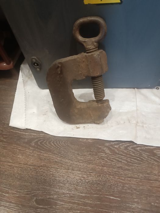 Струбцина для крана