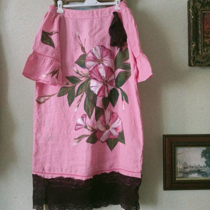 Rochie din in , pictată .