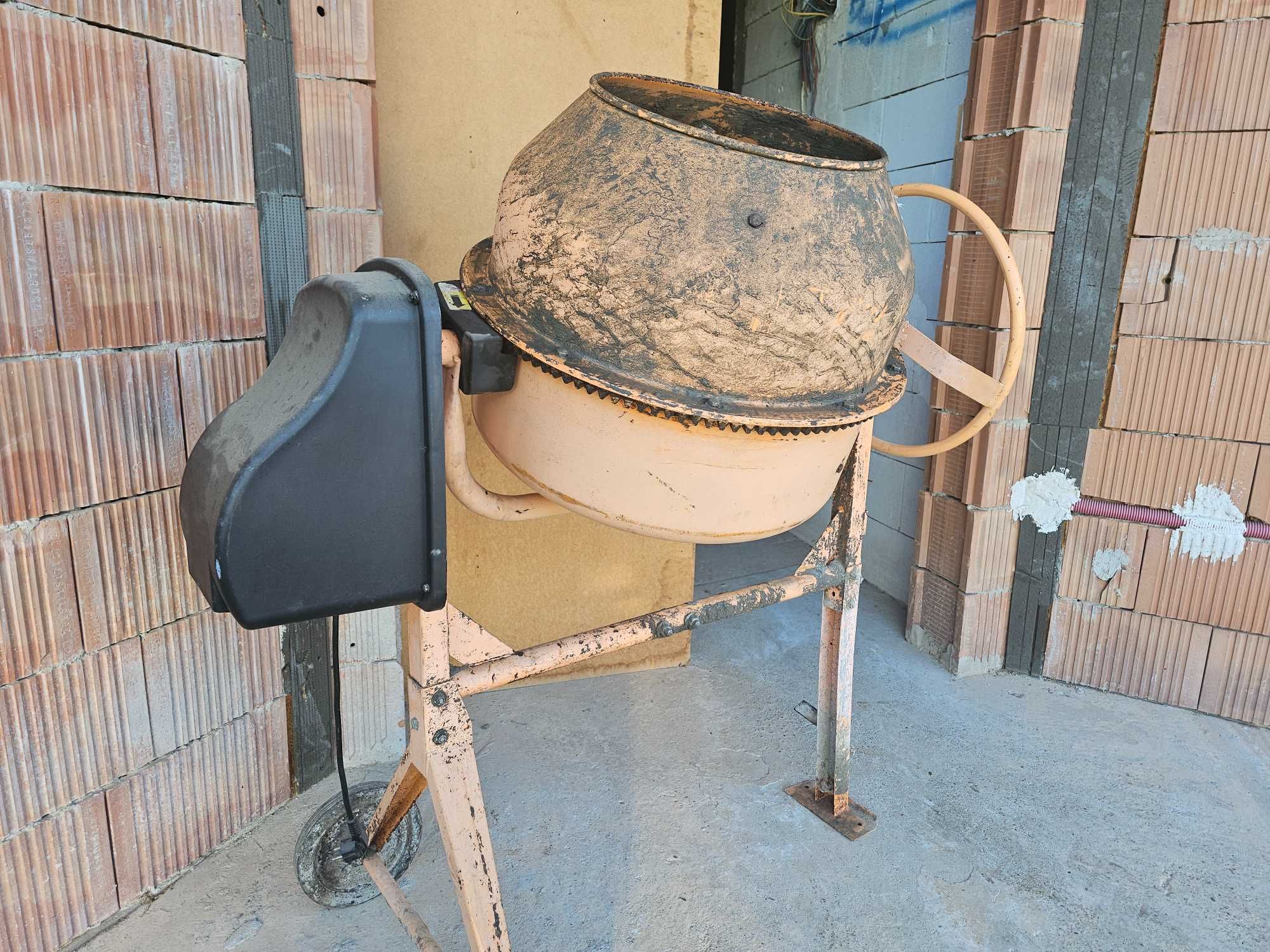 betoniera STARMIX 180 L