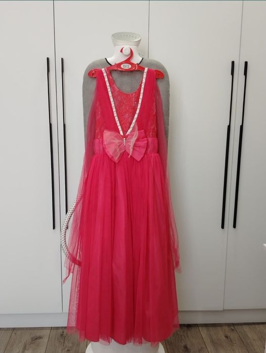 Продаю Красивое платье