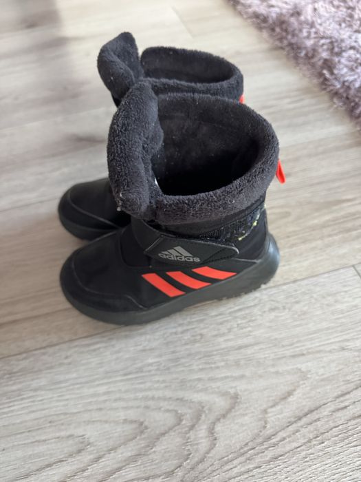Ботуши adidas 28 номер