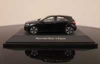 Mercedes-Benz A-Klasse W176 (2012) 1:43 Schuco