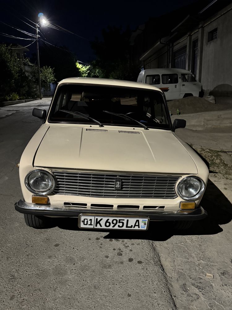 Lada jiguli 21011