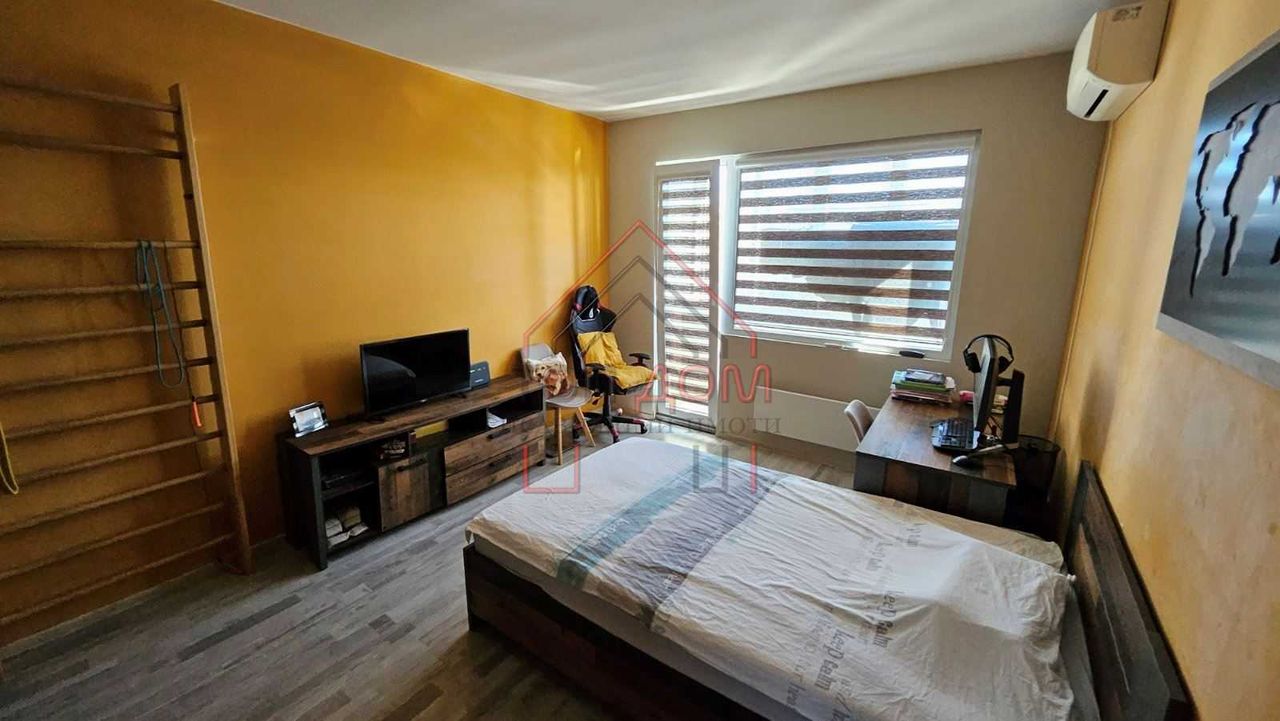 Продава се Тристаен апартамент в Варна, Възраждане 2 - 59 кв.м за 1780 €/кв.м - Снимка #4
