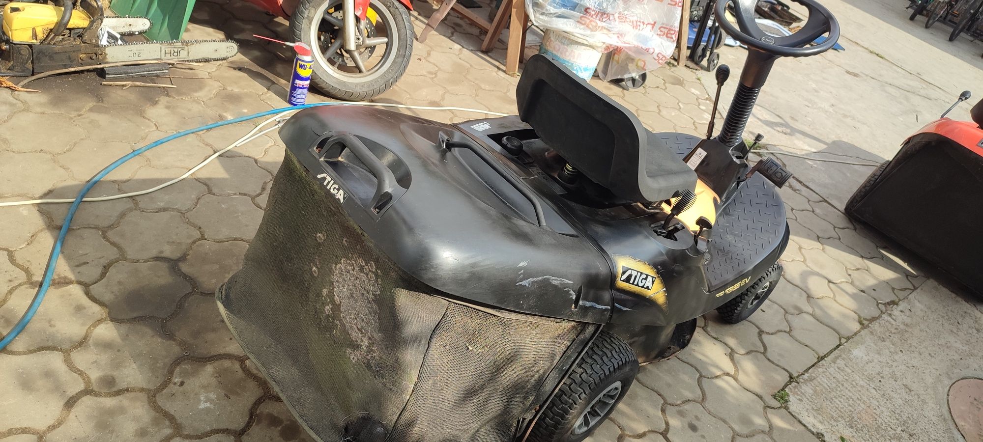 Tractoras tuns iarba Stiga 5cp masă 65cm