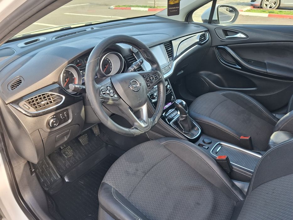 Vând Opel Astra 2016