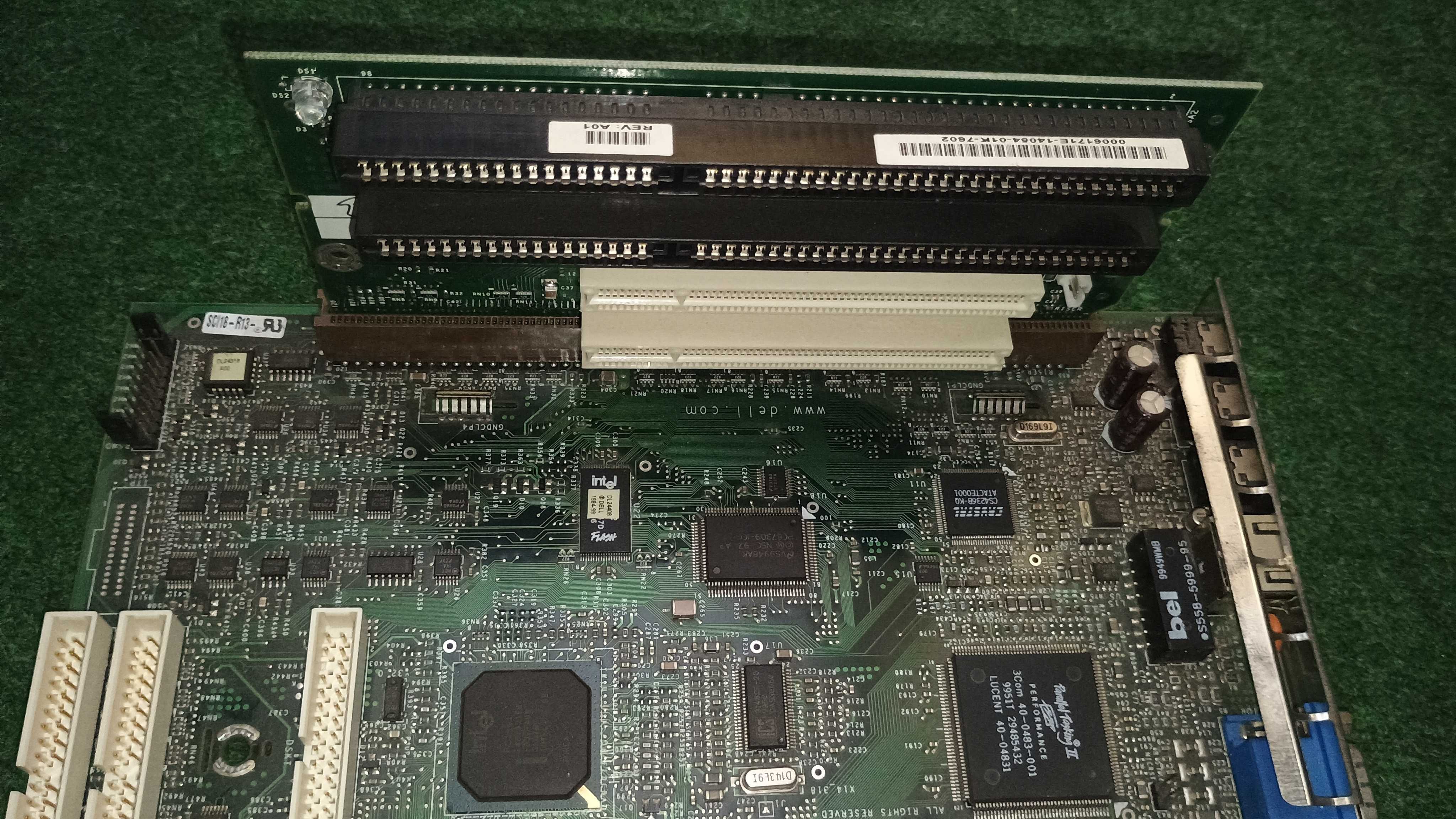 DELL - placa baza, Pentium III, 128 SD-RAM, HDD, CD-ROM - NETESTAT
