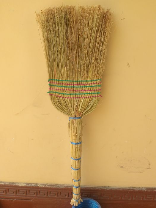 Supurgi  Веник Багдод