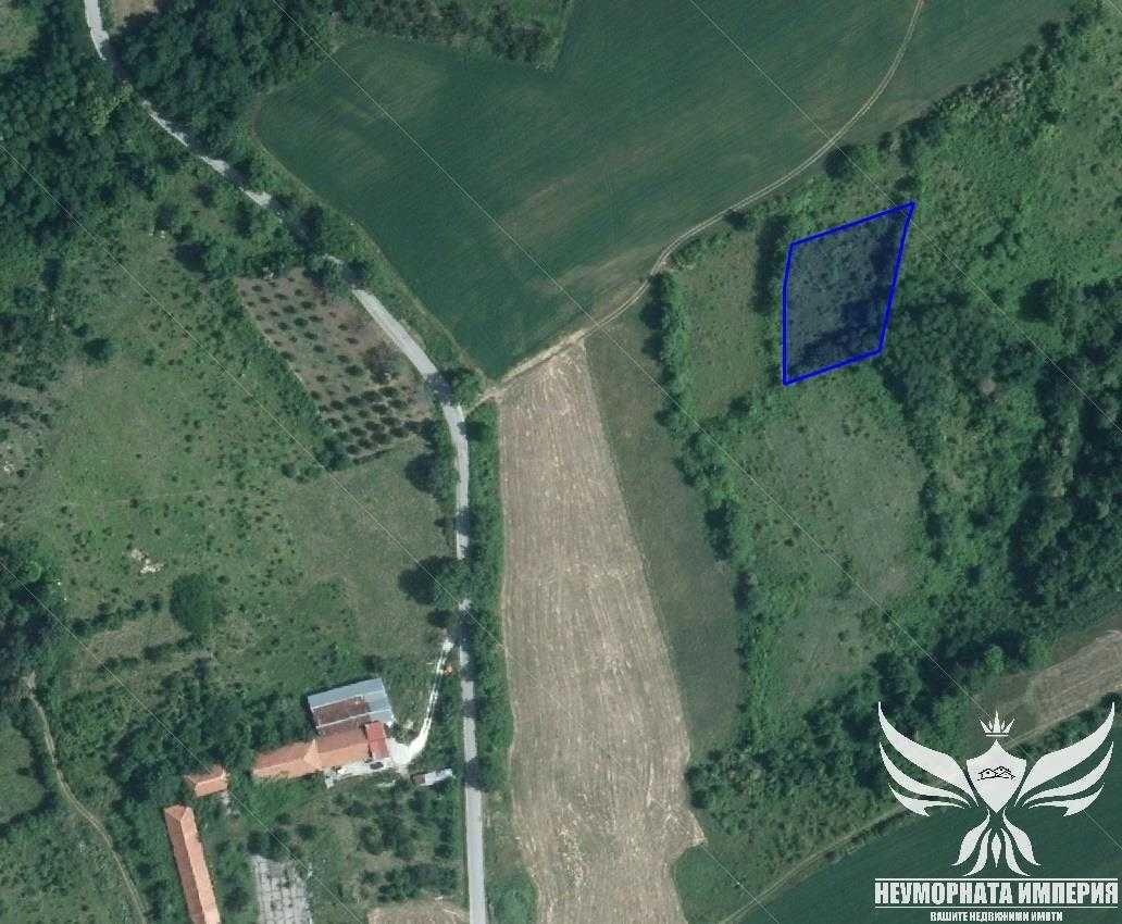 Продавам земя 2000кв. в с.Горнослав, местност Св.Дух, обл.Пловдив
