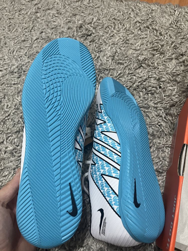 Ghete Nike noi ,marimea 44