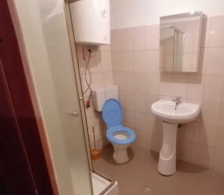 Дава се под наем Едностаен апартамент в Пловдив, Младежки Хълм - 40 кв.м за 137.7 € - Снимка #1