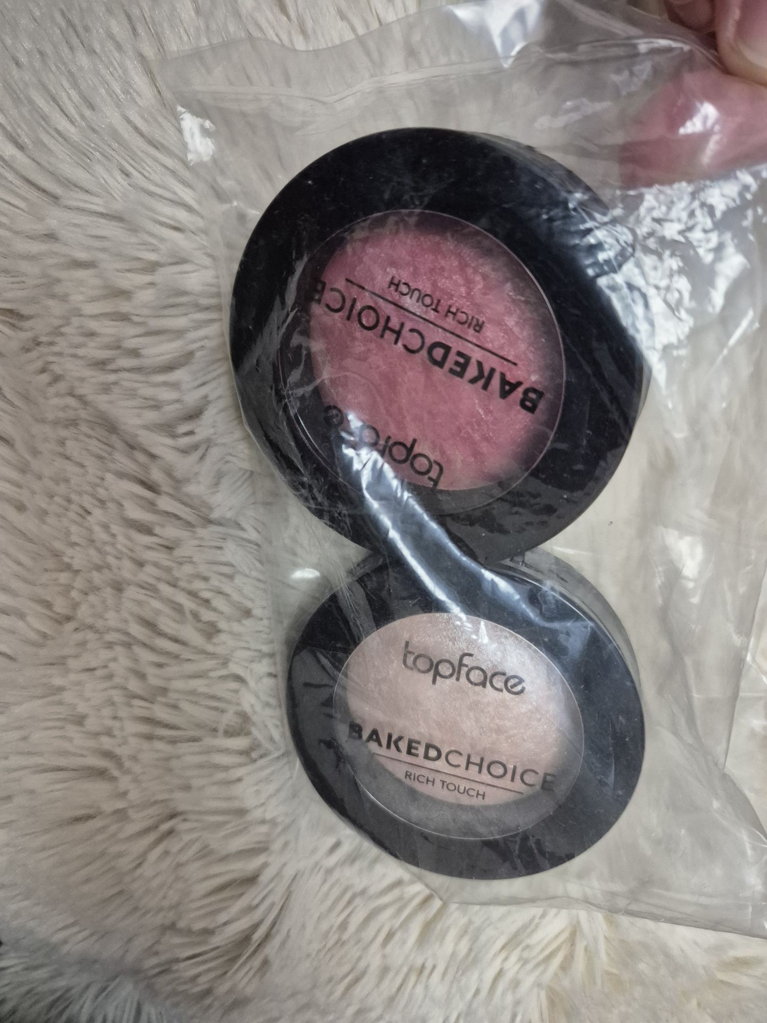 Продаю срочно, косметички.. и тд