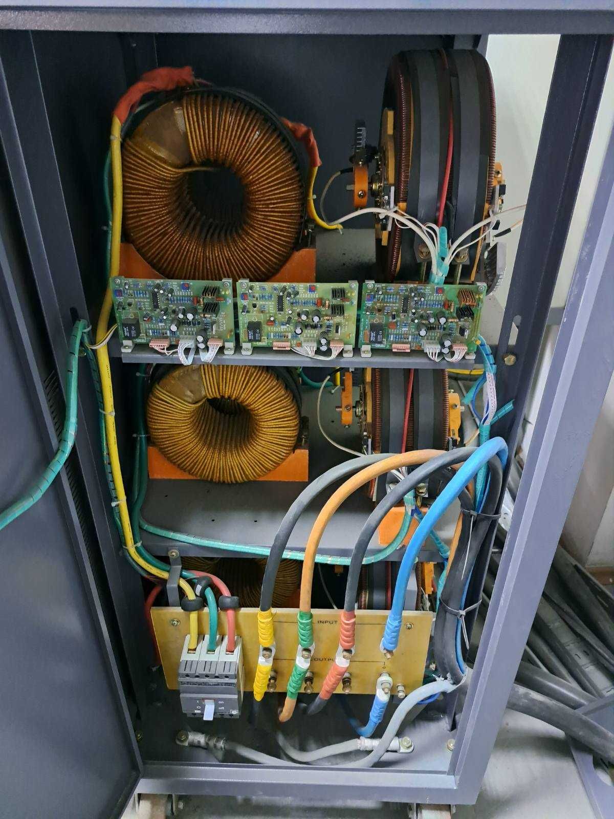 100 KVA ТРИФАЗЕН Автоматичен стабилизатор на напрежение, LED дисплей
