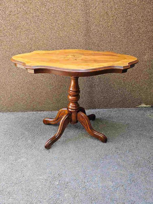 Маса с интарзия в стил Барок