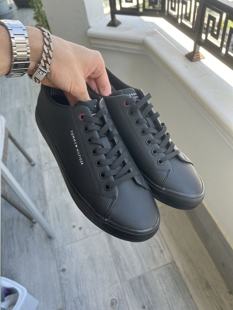 Papuci Tommy Himfiger de piele Noi originali