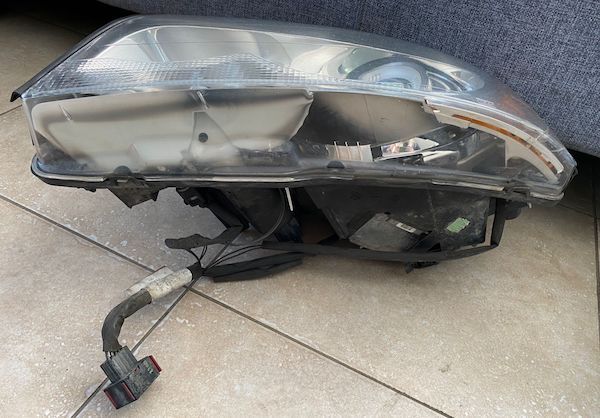 Far Stanga Xenon Volvo XC90 31290894