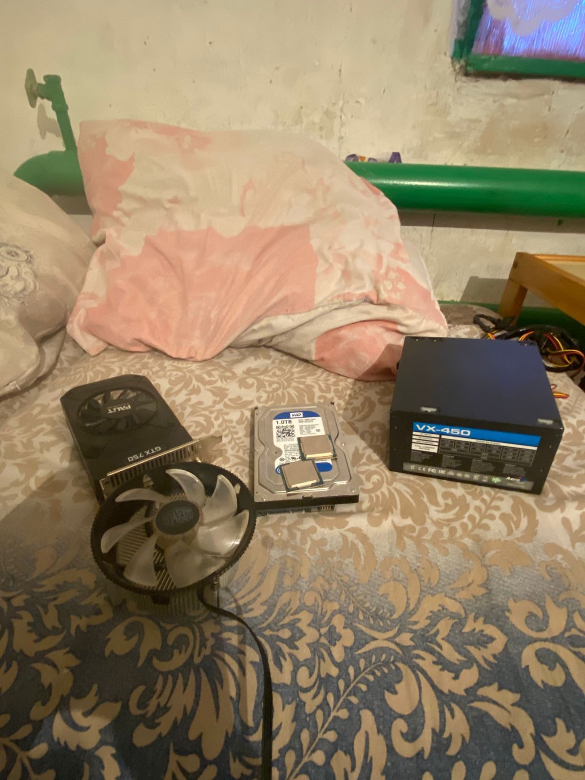 Системник по частям