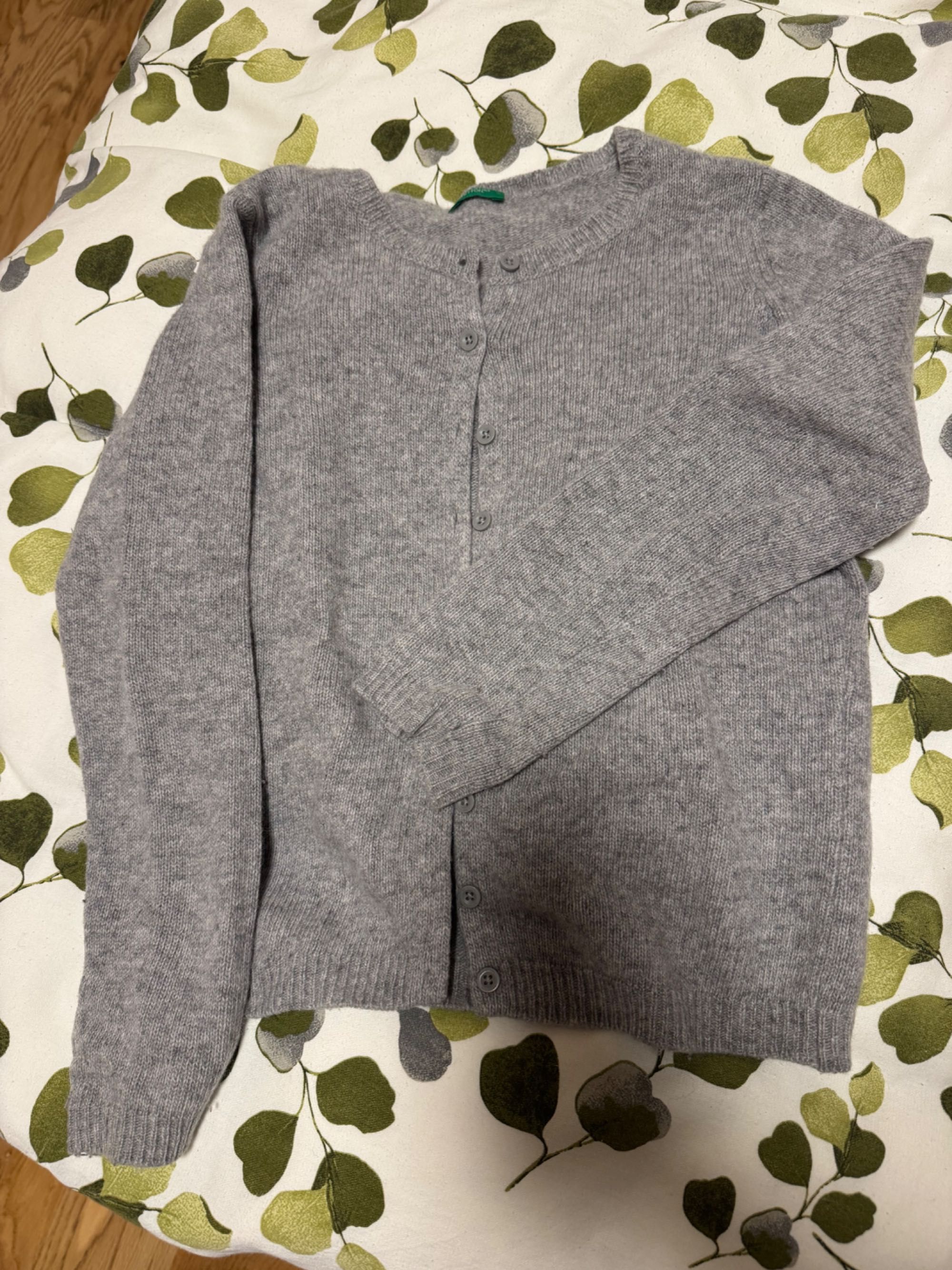 Вълнени жилетки  Benetton