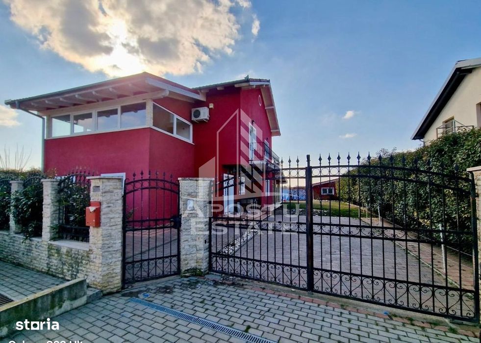 Vila cu terasa si piscina in Zadareni