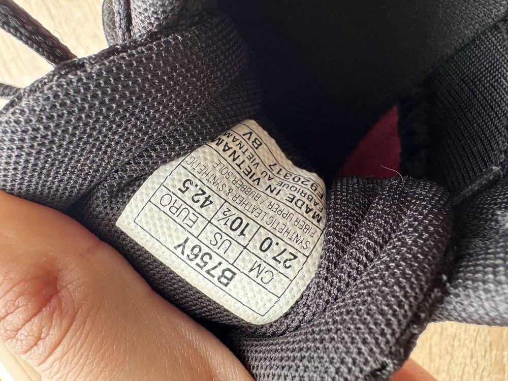 Маратонки Asics