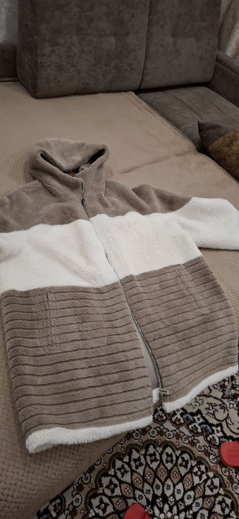 Продам дублёнку новую двухстороннюю