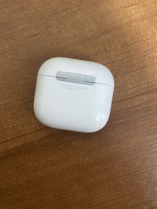 Apple air pods 4