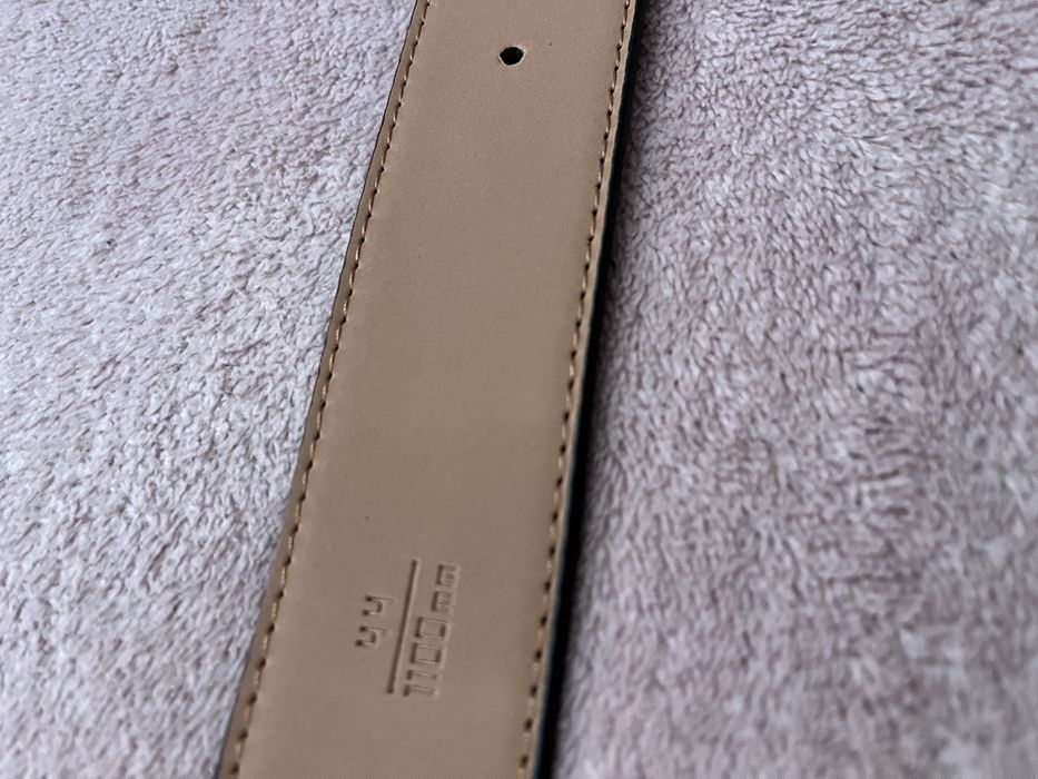 curea lv neagra cu auriu