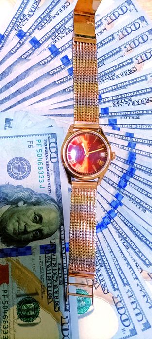 Часы золотые СССР. Почти не носили. 43.66 гр чистого золота